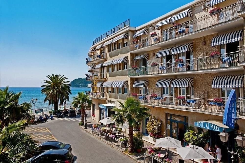 Hotel Bel Sit Alassio Exterior photo